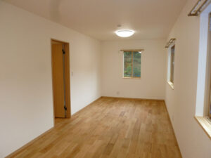 かっこいい工務店　京都府　足立住建　ADACHI住建　施工例　#1　ナチュラルモダン　内観　子供部屋