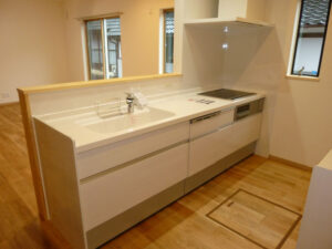 かっこいい工務店　京都府　足立住建　ADACHI住建　施工例　#1　ナチュラルモダン　内観　オープンキッチン