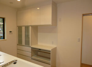 かっこいい工務店　京都府　足立住建　ADACHI住建　施工例　#1　ナチュラルモダン　内観　オープンキッチン　2