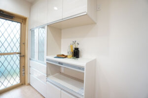 かっこいい工務店　京都府　ADACHI住建　足立住建　施工例　＃2　ナチュラルモダン　内観　キッチン　カップボード