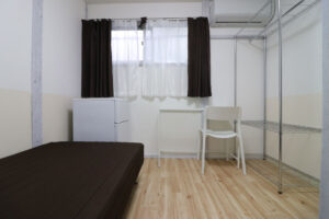 かっこいい工務店　東京都　バークノア　施工例　＃1　リノベーション　シェアハウス　　　個室　３