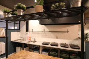 かっこいい工務店　東京都　バークノア　施工例　＃1　リノベーション　シェアハウス　　キッチン　２