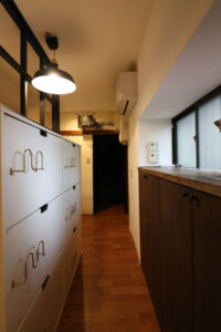 かっこいい工務店　東京都　バークノア　施工例　＃1　リノベーション　シェアハウス　　　廊下