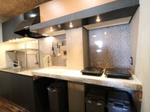 かっこいい工務店　東京　バークノア　施工事例　10　リノベーション　シェアハウス　内観　キッチン