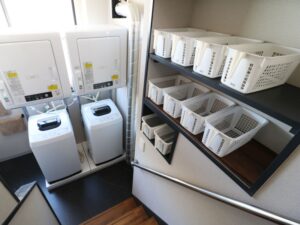 かっこいい工務店　東京　バークノア　施工事例　10　リノベーション　シェアハウス　内観　洗濯スペース