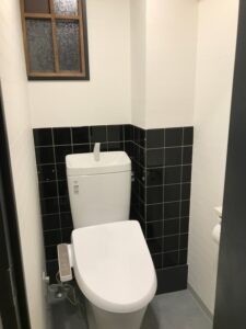 かっこいい工務店　東京　バークノア　施工事例　10　リノベーション　シェアハウス　内観　トイレ