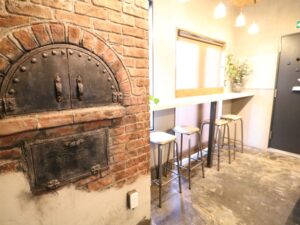 かっこいい工務店　東京　バークノア　施工事例　10　リノベーション　シェアハウス　内観　共有スペース　デザインコンクリート