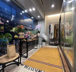かっこいい工務店 東京　バークノア　施工例　9　リノベーション　テナント　店舗　花屋　店内