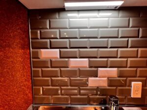 かっこいい工務店　東京　バークノア　建築実例　16　リノベーション　マンション　ナチュラル　モダン　キッチン　サブウェイタイル