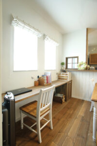 かっこいい工務店　熊本県　ブレスホーム　施工例　＃7　プロヴァンス　平屋　ワークデスク