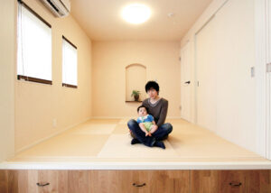 かっこいい工務店　熊本　ブレスホーム　建築実例　19　プロヴァンス　内観　小上がり　和室