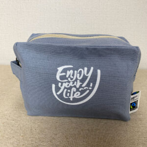 かっこいい工務店　プレゼント企画　SDGs貢献　フェアトレードコットン　マルチポーチ　スモークブルー