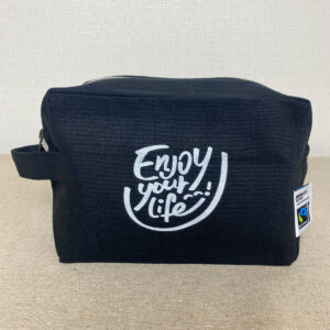 かっこいい工務店　プレゼント企画　SDGs貢献　フェアトレードコットン　マルチポーチ　ナイトブラック