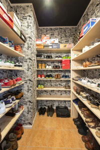 かっこいい工務店　福岡県　ブルースホーム　施工例　#1　アメリカン　内観　シューズクローク