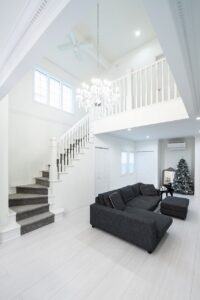 かっこいい工務店　福岡県　ブルースホーム　施工例　#3　新築　戸建　プロヴァンス　内観　吹き抜け　LDK