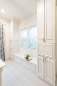 かっこいい工務店　福岡県　ブルースホーム　施工例　#3　新築　戸建　プロヴァンス　内観　造作　椅子　収納