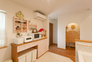 かっこいい工務店　埼玉　デザインハウス・エフ　施工例9　平屋　プロヴァンス　キッチン　造作棚　