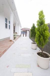 かっこいい工務店　埼玉　デザインハウス・エフ　施工例9　平屋　プロヴァンス アプローチ