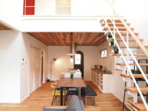 かっこいい工務店　山形　福井建設　施工実例9　プロヴァンス　内観　ダイニング＆キッチン