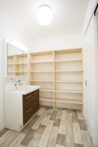 かっこいい工務店　山形　福井建設　施工例　＃4　新築　戸建　プロヴァンス　洗面脱衣所