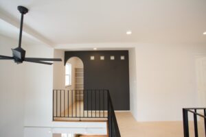 かっこいい工務店　山形　福井建設　建築実例　15　新築　戸建　プロヴァンス　内観　ウォーキンクローゼット