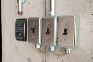 かっこいい工務店　山形県　福井建設　施工例　＃1　新築　戸建　　ナチュラル　外観　スイッチ