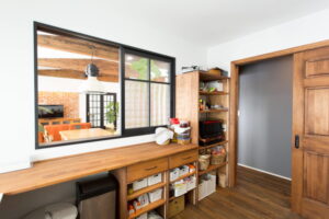 かっこいい工務店　山形県　福井建設　施工例　＃1　新築　戸建　　ナチュラル　内観　造作　ワークデスク