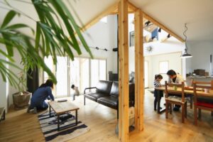 かっこいい工務店　山形　福井建設　施工例 #2　新築　戸建　ナチュラル　内観　リビング＆ダイニング