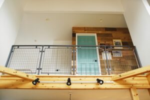 かっこいい工務店　山形　福井建設　施工例 #2　新築　戸建　ナチュラル　内観　2階　踊り場