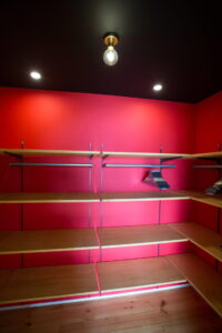 かっこいい工務店　山形　福井建設　施工例　＃5　新築　戸建　アメリカン　内観　ウォークインクローゼット