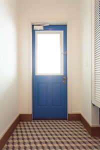 かっこいい工務店　山形　福井建設　施工例　＃5　新築　戸建　アメリカン　内観　玄関ホール