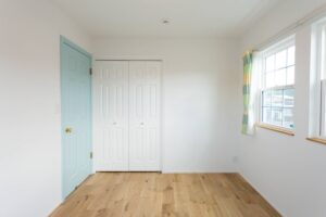 かっこいい工務店　山形　福井建設　施工実例　6　新築　戸建　アメリカン　内観　神殿部屋　2