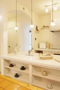 かっこいい工務店　埼玉　デザインハウス・エフ　建築実例　23　プロヴァンス　内観　キッチン　造作棚