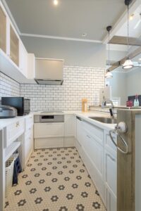かっこいい工務店　埼玉　デザインハウス・エフ　施工実例　14　新築　戸建　インナーガレージ　アメリカン　内観　オープンキッチン　2