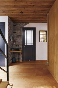 かっこいい工務店　埼玉県　デザインハウス・エフ　施工例　#6　ブルックリン　玄関ホール