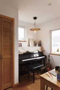 かっこいい工務店　埼玉県　デザインハウス・エフ　施工例　#6　ブルックリン　趣味　ピアノ