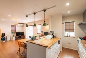 かっこいい工務店　埼玉　デザインハウス・エフ　建築実例　20　新築　戸建て　アメリカン　内観　キッチン