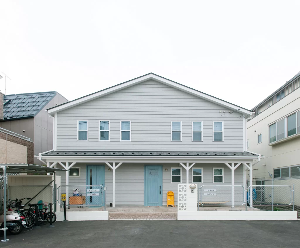 かっこいい工務店　埼玉　デザインハウス・エフ　施工事例　９　新築　戸建て　事務所併用　二世帯　アメリカン　外観