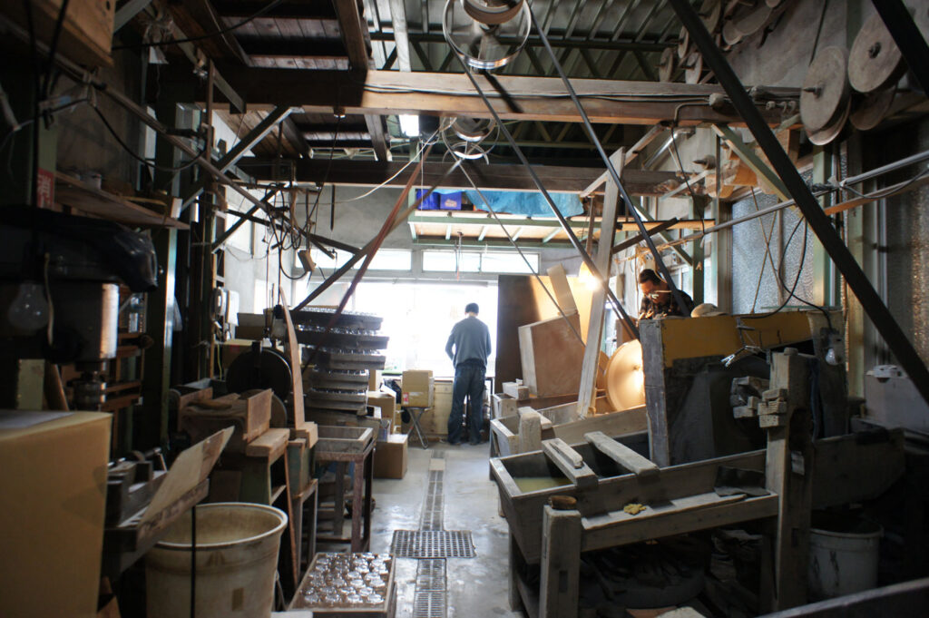 GLASS-LAB ㈱ グラス・ラボ　㈲椎名硝子