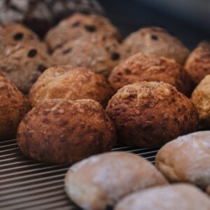 ハルタベーガリ　haluta bageri　パン