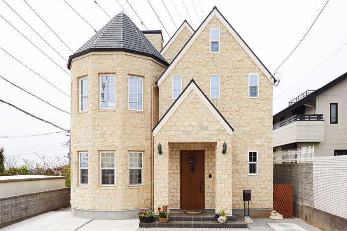 かっこいい工務店　静岡県　北条建設　施工例　#1 英国　コッツウォルズ　　石貼り　外観