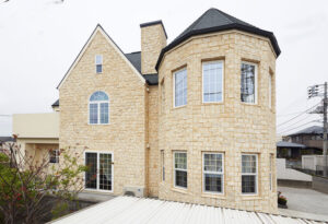 かっこいい工務店　静岡県　北条建設　施工例　#1 英国　コッツウォルズ　　石貼り　外観　2