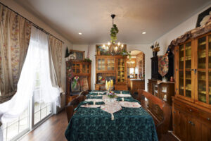 かっこいい工務店　静岡県　北条建設　施工例　#1 英国　コッツウォルズ　　石貼り　内観　ダイニング