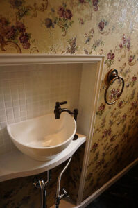 かっこいい工務店　静岡県　北条建設　施工例　#2　パリ　アパルトマン　内観　トイレ　手洗い　洗面