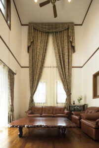 かっこいい工務店　静岡県　北条建設　施工例　#4　イタリア　イタリアネイト　吹き抜け　リビング