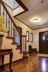 かっこいい工務店　静岡県　北条建設　施工例　#4　イタリア　イタリアネイト　玄関ホール　階段