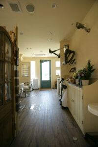 かっこいい工務店　東京都　ジェイプラン　施工例 #5　新築　戸建　プロヴァンス　店舗併用住宅　店舗　内観