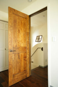 かっこいい工務店　東京都　ジェイプラン　施工例 #5　新築　戸建　プロヴァンス　店舗併用住宅　居住　内観　2階　ホール