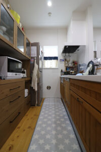 かっこいい工務店　東京　神奈川　ジェイプラン　新築　戸建　分譲住宅　アメリカン　内観　キッチン