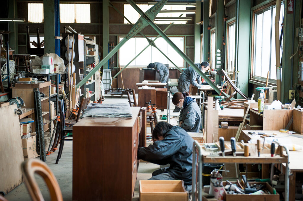 KENT STORE ケントストア　英国　アンティーク家具の修理